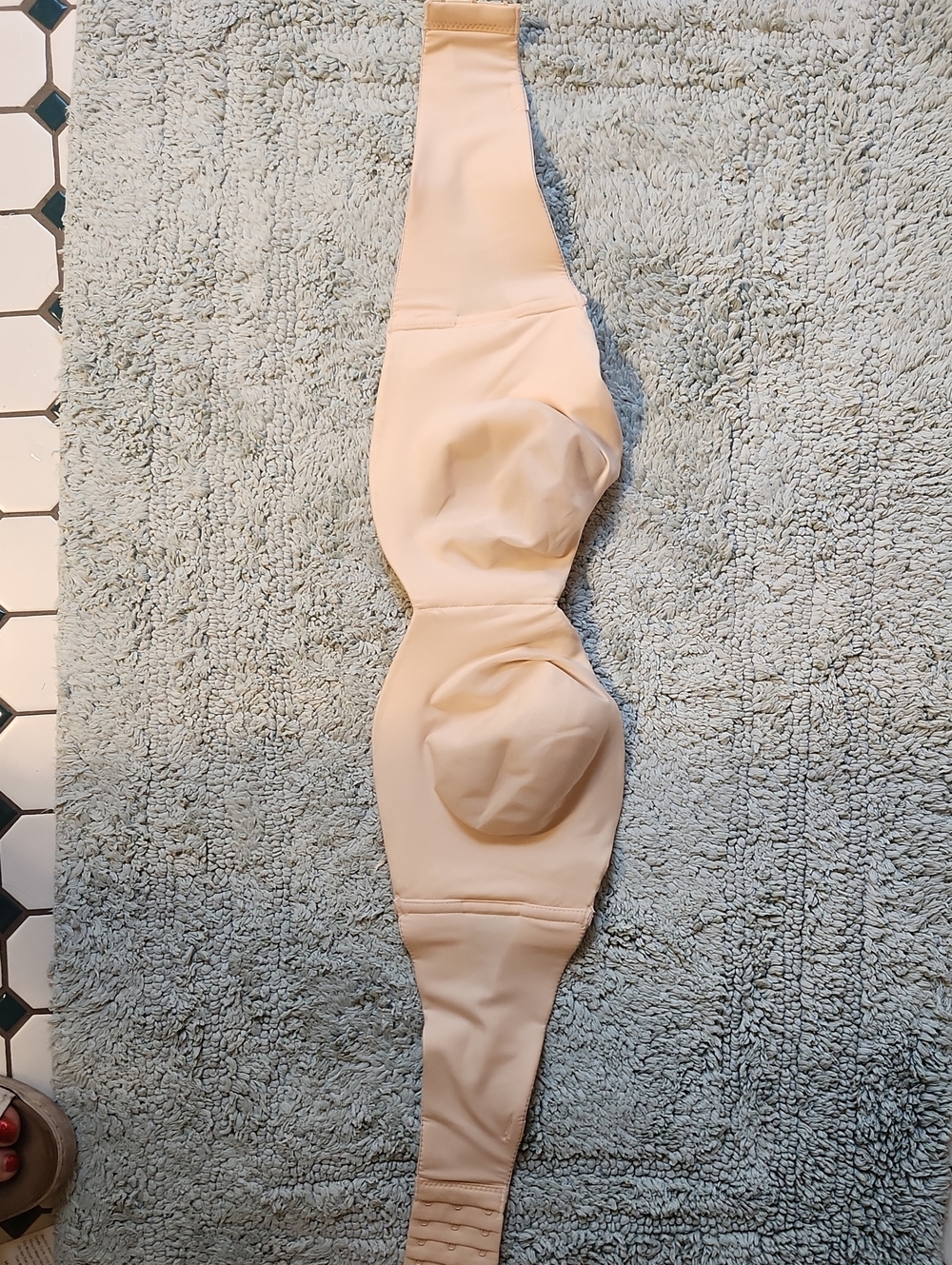 Source Unknown Nude Strapless Seamless Bra